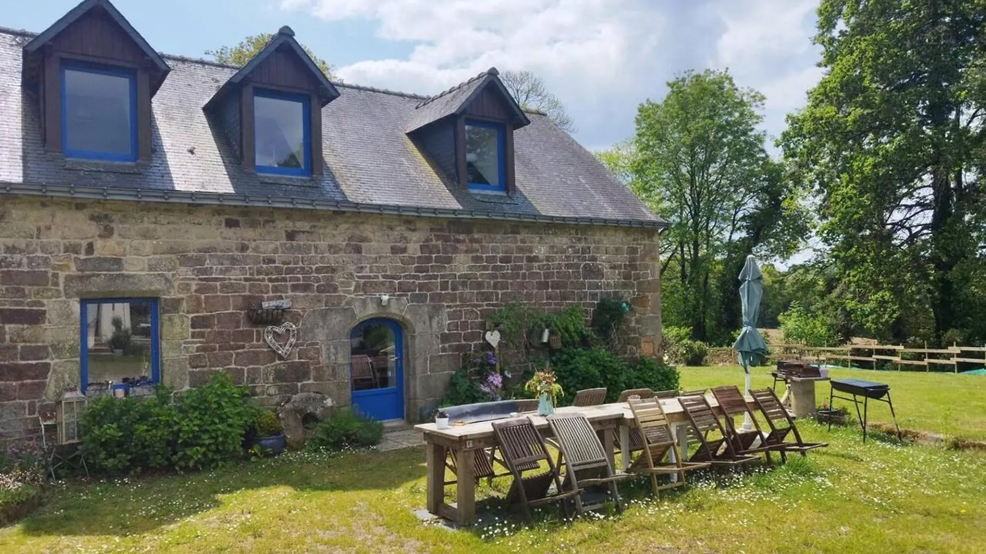 Maison Charmante A Langoelan Avec Piscine Partagee 0*,  France