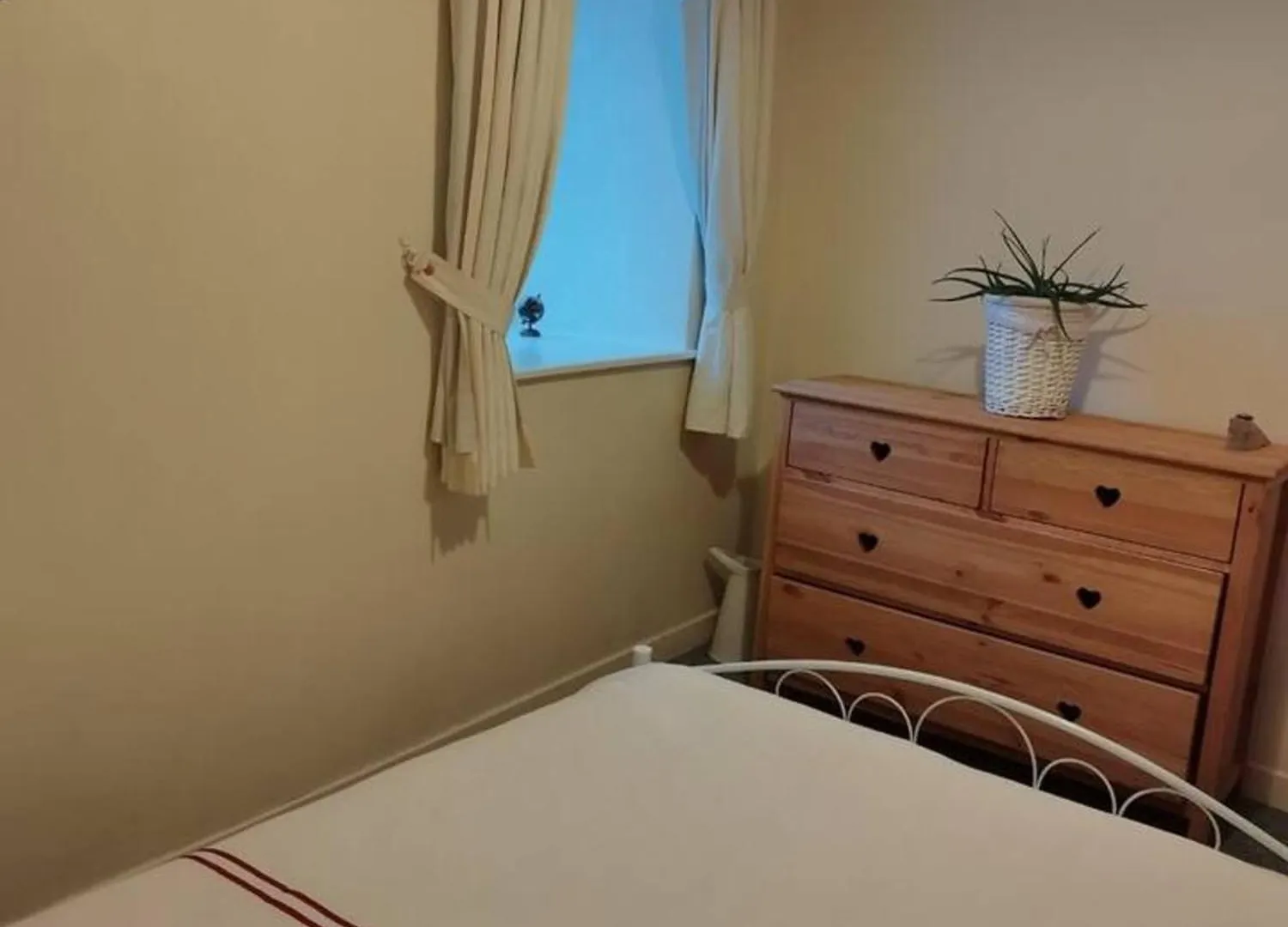 Holiday home Maison Charmante A Langoelan Avec Piscine Partagee France
